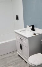 61 Greene St, Unit #1 in Springfield, MA - Foto de edificio - Building Photo