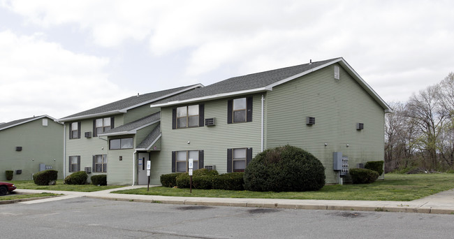 Millstream North & South Apartments in Wrightstown, NJ - Building Photo - Building Photo