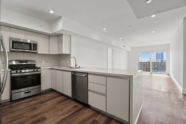 Westgate Wonder in Los Angeles, CA - Building Photo - Building Photo