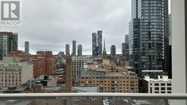 88 Queen St E in Toronto, ON - Building Photo - Building Photo