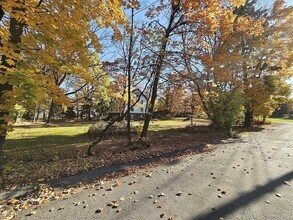 51 Estrada Rd in Woodbury, NY - Building Photo - Building Photo