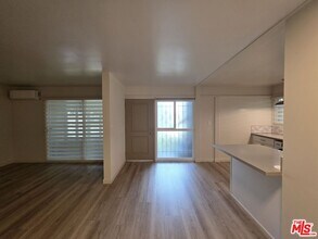 11021 Missouri Ave in Los Angeles, CA - Building Photo - Building Photo