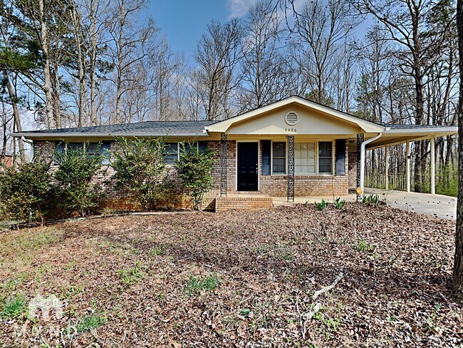 property at 4096 Forest Ct