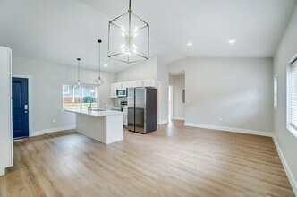 3719-3721 Kirkup Ave in Cincinnati, OH - Building Photo - Building Photo