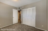 6694 N 43rd Ave photo'