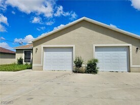 545 SE 4th Terrace in Cape Coral, FL - Building Photo