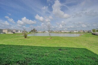 10612 Penny Gale Loop in San Antonio, FL - Building Photo - Building Photo