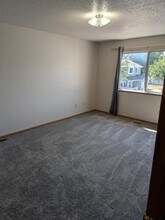 925 E 16th St N in Newton, IA - Building Photo - Building Photo