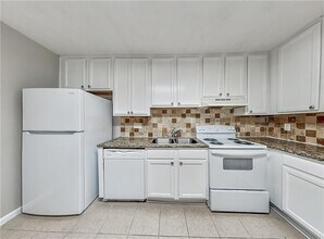 457 Charleston Ln in Lawrenceville, GA - Building Photo - Building Photo