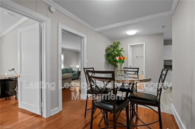 156 Rosedale Cir in Winston-Salem, NC - Building Photo - Building Photo