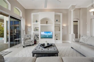 5323 SW 28th Pl in Cape Coral, FL - Building Photo - Building Photo