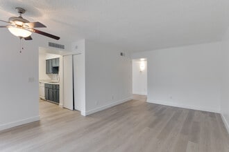 The Pacifica - 1 & 2 bedrooms units in Mesa, AZ - Foto de edificio - Interior Photo