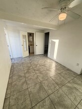 3412 Clarinda Street in Sarasota, FL - Building Photo - Interior Photo