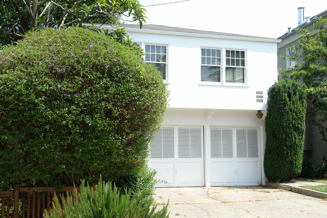 2817 Woolsey St in Berkeley, CA - Foto de edificio - Building Photo