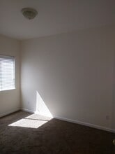 1270 Expedition Ave in Turlock, CA - Building Photo - Building Photo