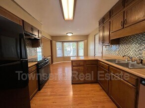 6204 Lakehaven Dr in Fayetteville, NC - Building Photo - Building Photo