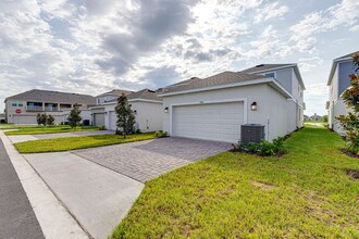 1840 Bright Sky Dr in Kissimmee, FL - Foto de edificio - Building Photo