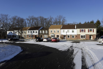 Agawam Village in Ipswich, MA - Building Photo - Building Photo