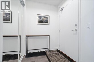 255 Northfield Dr E in Waterloo, ON - Building Photo - Building Photo