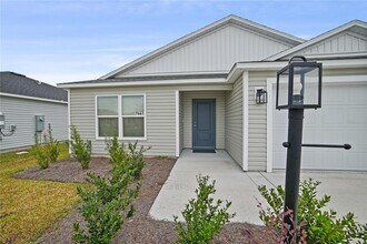 7661 Rutherford Ln in the Villages, FL - Building Photo - Building Photo