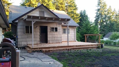 5215 53rd St W in Tacoma, WA - Building Photo - Building Photo