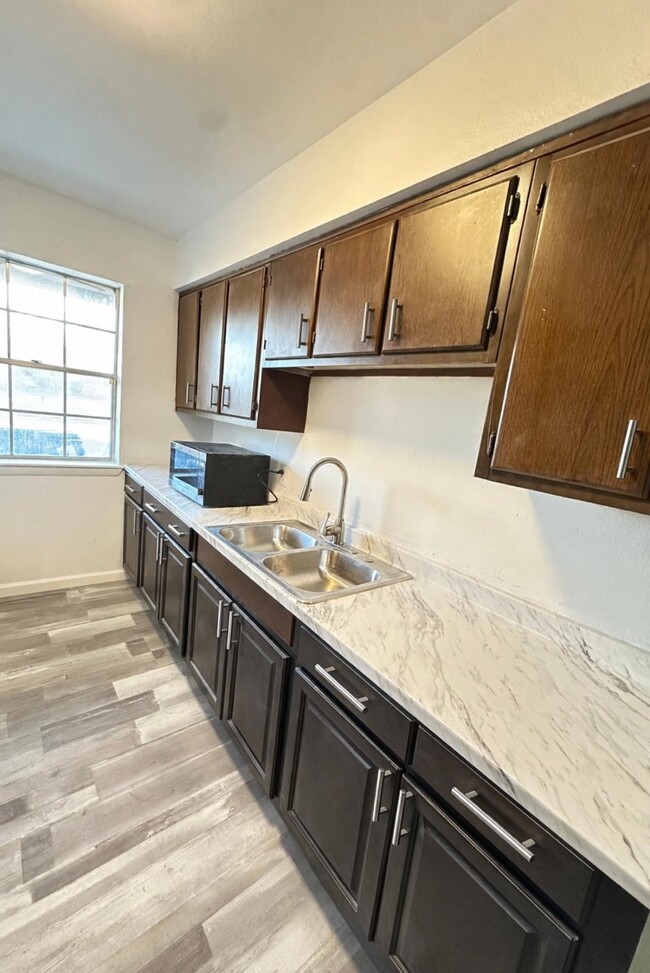 property at 600 W Mimosa St