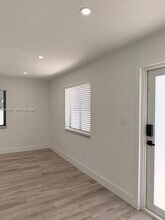 3609 SW 27th St in Miami, FL - Building Photo - Building Photo