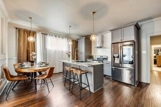 4902 Worth St in Dallas, TX - Foto de edificio - Building Photo
