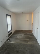 145 E Main St in Lisbon, IA - Building Photo - Building Photo