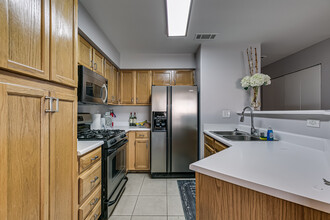 5415 W Harmon Ave, Unit 2114 in Las Vegas, NV - Building Photo - Building Photo