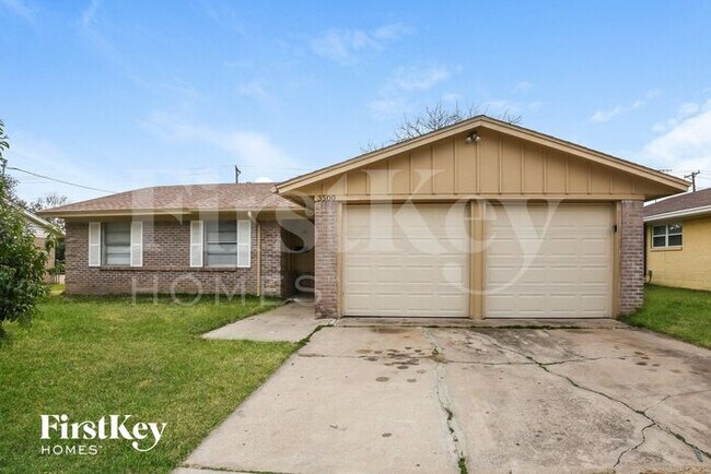 3500 Coronado Ct in Fort Worth, TX - Building Photo - Building Photo