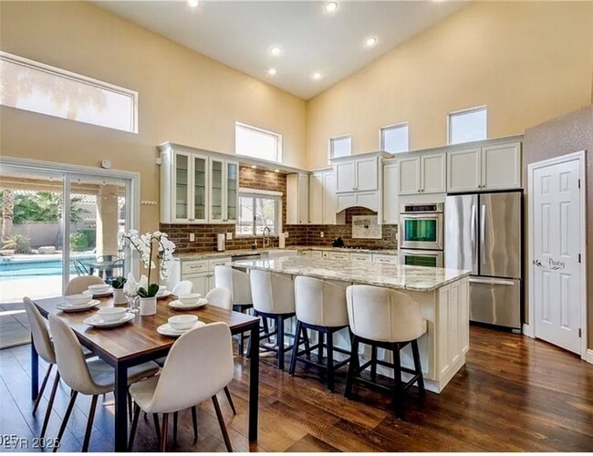 property at 7469 Thornsby Ct