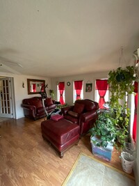 416 Vernon St photo'