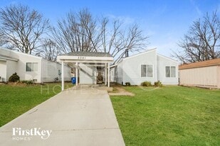 3341 Mowing Green Dr in Florissant, MO - Building Photo