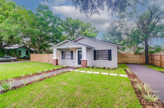 5802 N Suwanee Ave in Tampa, FL - Building Photo - Building Photo