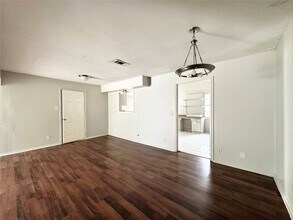 11715 Almeda Genoa Rd in Houston, TX - Building Photo - Building Photo