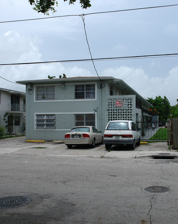 129 NE 80th Ter in Miami, FL - Building Photo