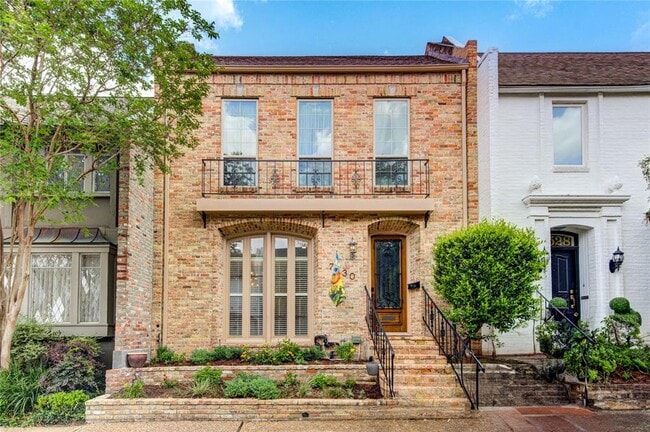 property at 7530 Del Monte Dr