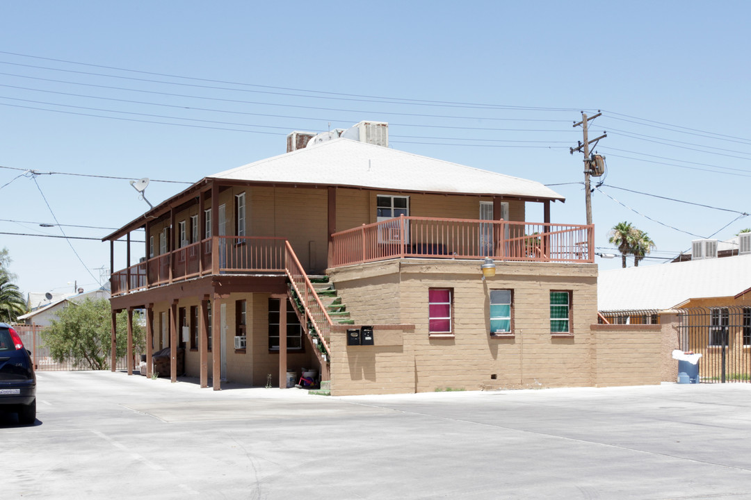 301-311 N 11th St in Las Vegas, NV - Building Photo