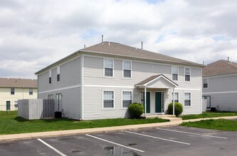 Millstone Lakes Apartments in Columbus, OH - Building Photo - Building Photo