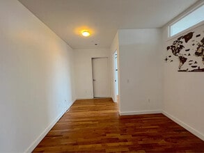 184 Noll St in Brooklyn, NY - Building Photo - Building Photo