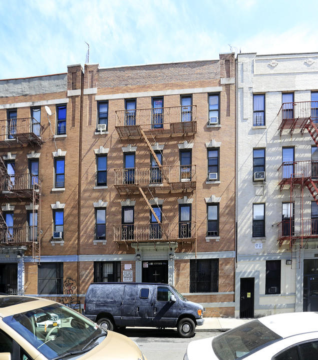 2420 Beaumont Ave in Bronx, NY - Building Photo