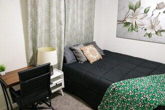 667 N Sir Michael Dr in Salt Lake City, UT - Building Photo - Building Photo