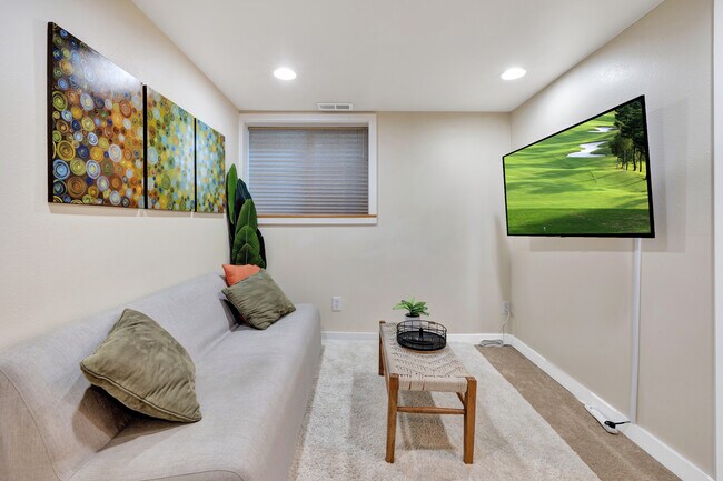 7911 5th Ave NE, Unit 2 in Seattle, WA - Building Photo - Building Photo