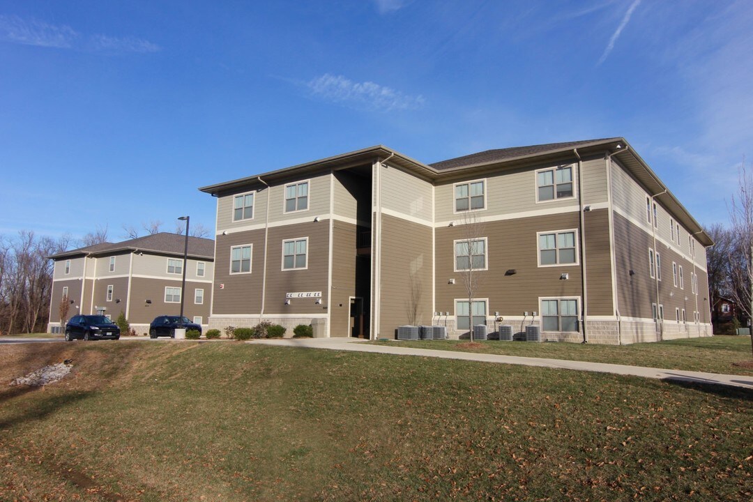 Trailblazer Commons in Godfrey, IL - Foto de edificio