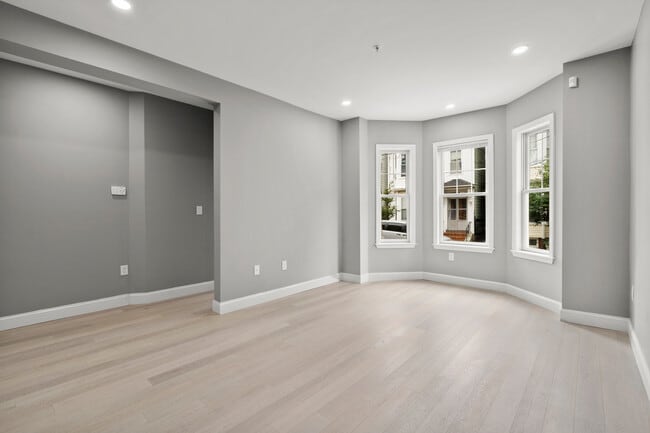 118 Webster St, Unit 2 in Boston, MA - Building Photo - Building Photo