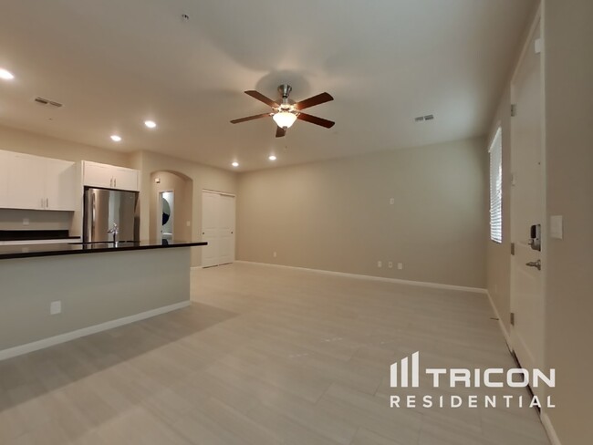 12573 W Hummingbird Terrace in Peoria, AZ - Building Photo - Building Photo