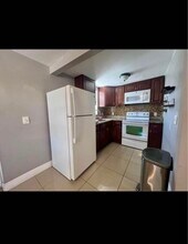 1441 NE 3rd Ave, Unit 3 in Fort Lauderdale, FL - Foto de edificio - Building Photo