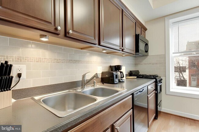 1917 18th St NW in Washington, DC - Building Photo - Building Photo