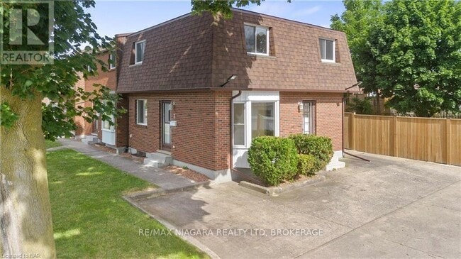 property at 6344 Drummond Rd